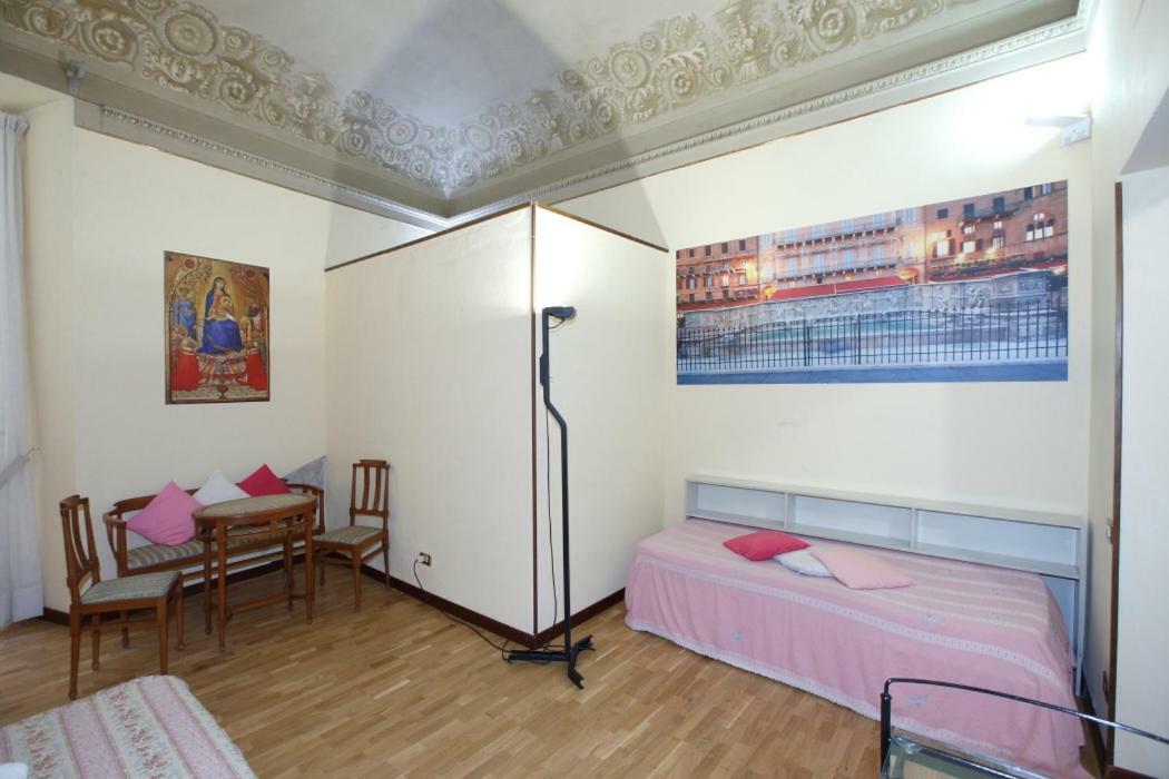 Residenza D'Epoca Montanini Bed & Breakfast Siena Luaran gambar