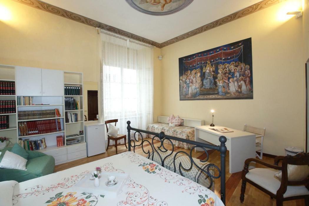 Residenza D'Epoca Montanini Bed & Breakfast Siena Luaran gambar