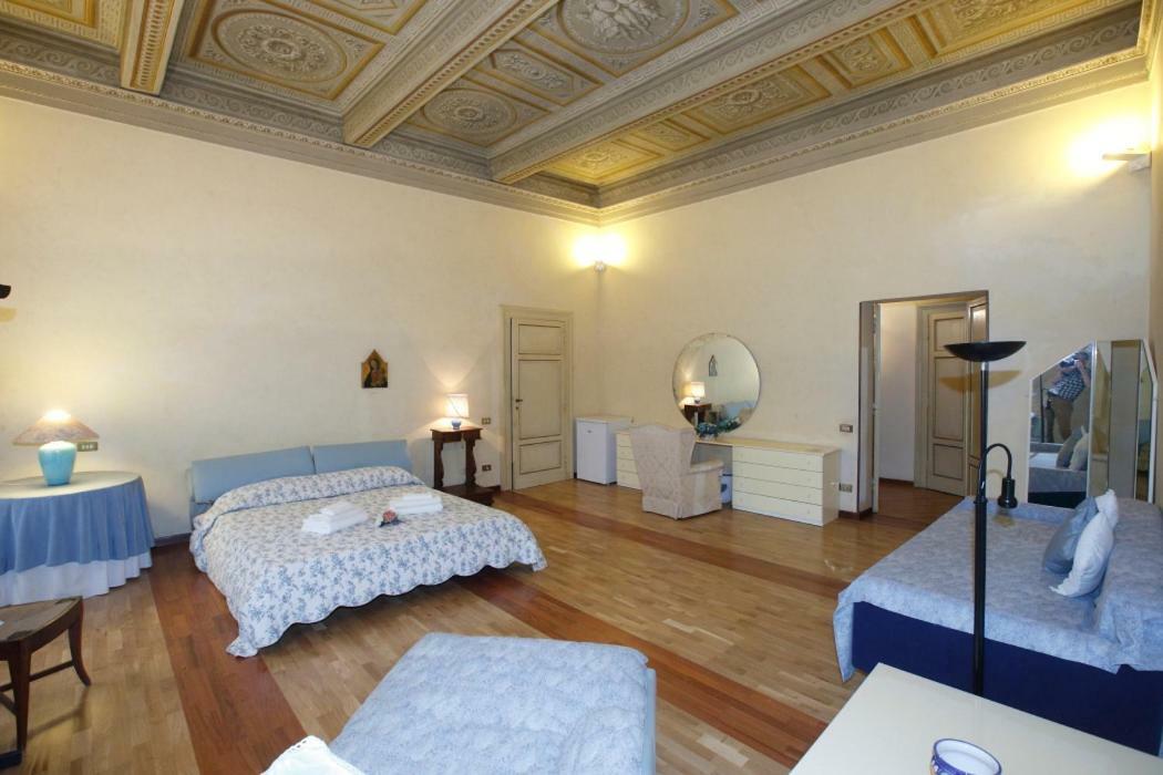 Residenza D'Epoca Montanini Bed & Breakfast Siena Luaran gambar