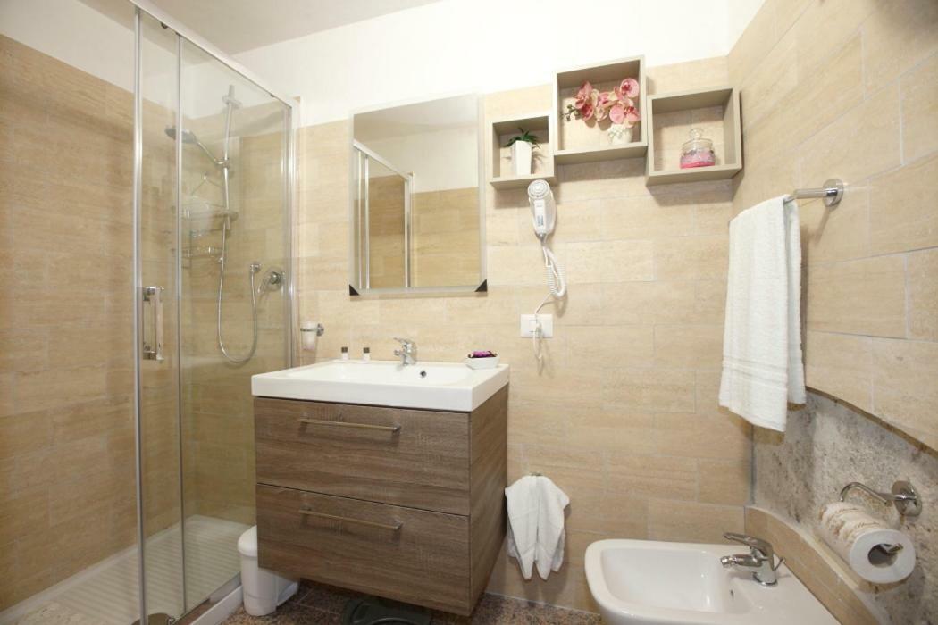 Residenza D'Epoca Montanini Bed & Breakfast Siena Luaran gambar